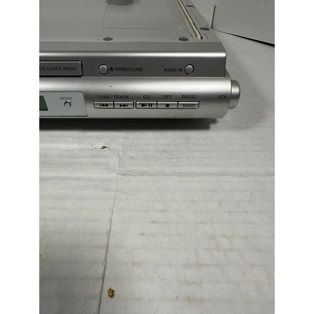 Sony ICF-CDK50 Under Cabinet Kitchen CD Player AMFM Clock Radio Silver Mega Bass